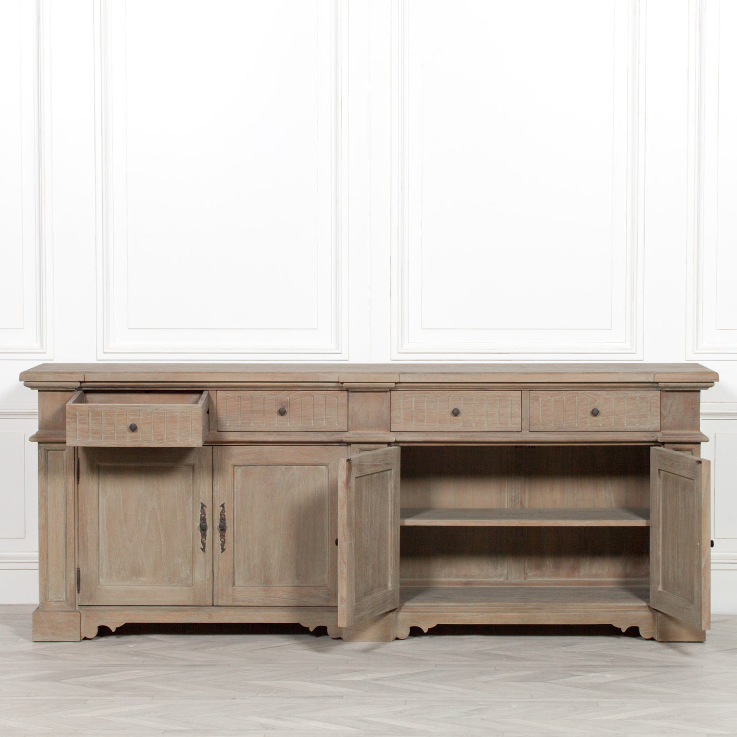 CEDAR CLASSIC Sideboard