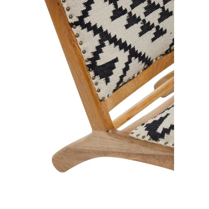 The Cefena chair - Close up Mango wood frame, with upholstered seat and backrest with geometric patterns